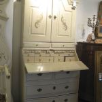 616 1740 CUPBOARD